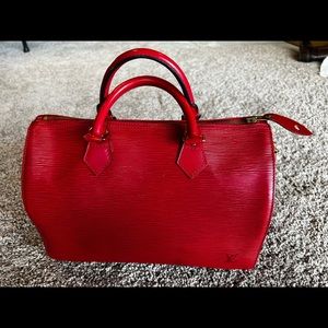 Louis Vuitton Epi Speedy 30, comes with key, lock and duster